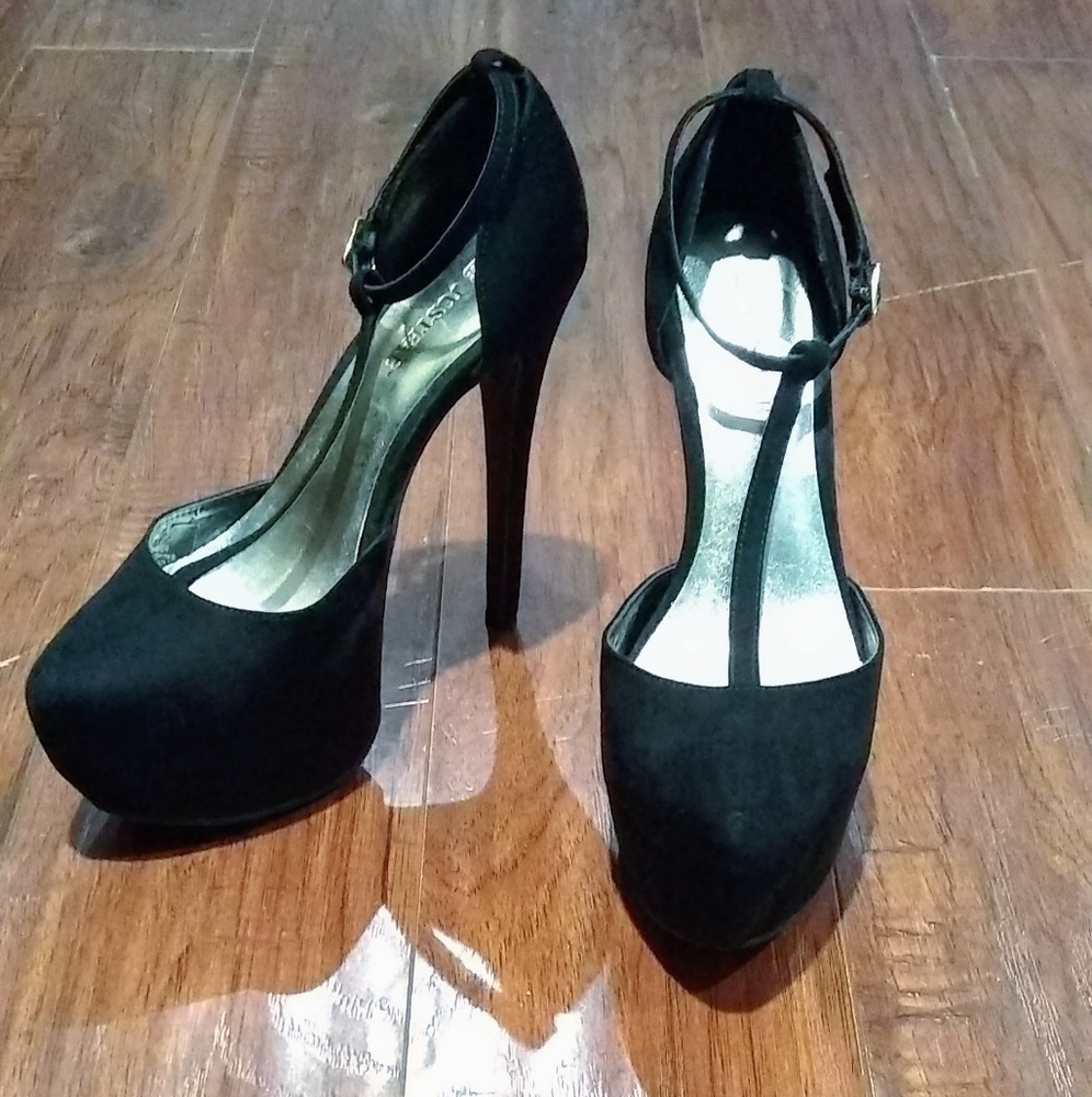 😍 Beautiful Stack Suede Stiletto Heels